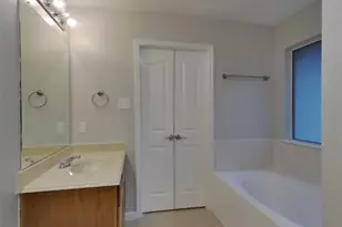 12043 Belle Ct, Pinehurst, TX 77362 - Photo 11