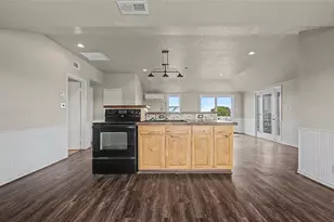 11 Chimaera Rd, Sargent, TX 77414 - Photo 7