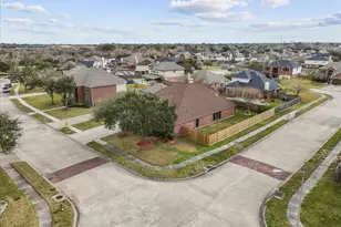 629 Pelican Harbour Dr, Texas City, TX 77590 - Photo 37
