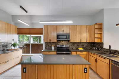 6 E Cottage Green Street, The Woodlands, TX 77382 - Photo 17