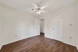 418 Texas St, Tomball, TX 77375 - Photo 25