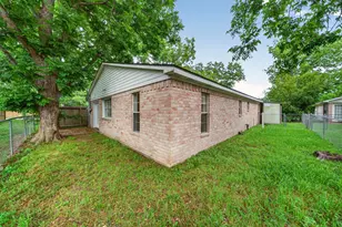 418 Texas St, Tomball, TX 77375 - Photo 27