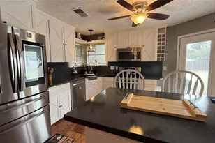 430 Enfield Dr, Highlands, TX 77562 - Photo 13