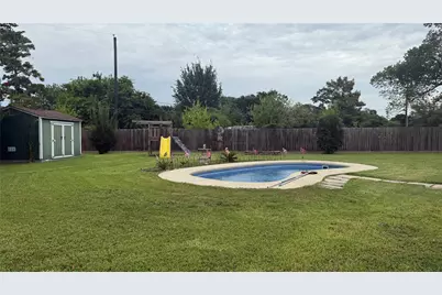430 Enfield Drive, Highlands, TX 77562 - Photo 19