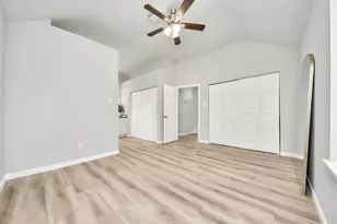 4450 Hidden Trace Ct, Houston, TX 77066 - Photo 17