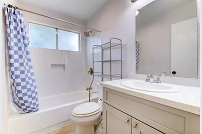 10703 Highland Woods Drive, Sugar Land, TX 77498 - Photo 13