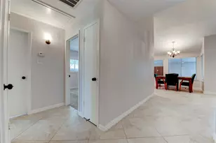 10703 Highland Woods Dr, Sugar Land, TX 77498 - Photo 5