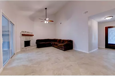 10703 Highland Woods Drive, Sugar Land, TX 77498 - Photo 15