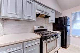 10703 Highland Woods Dr, Sugar Land, TX 77498 - Photo 25