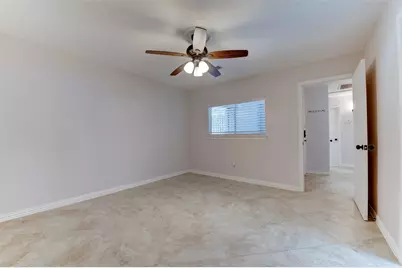 10703 Highland Woods Drive, Sugar Land, TX 77498 - Photo 7