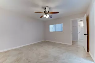 10703 Highland Woods Dr, Sugar Land, TX 77498 - Photo 7