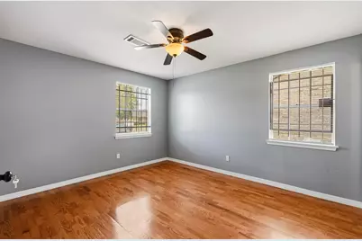 5223 Heathercrest Street, Houston, TX 77045 - Photo 11
