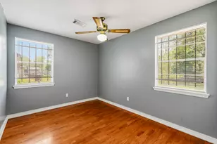 5223 Heathercrest St, Houston, TX 77045 - Photo 13