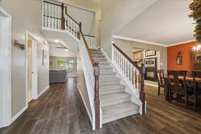 381 Oakshire Court, League City, TX 77573 - Photo 9