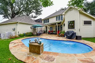 1023 Cardinal Ave, Sugar Land, TX 77478 - Photo 1