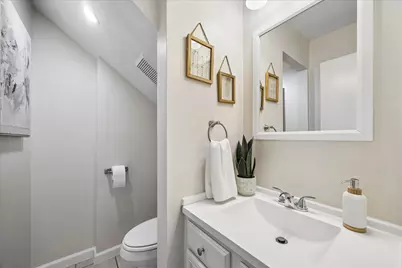 813 Lakeview Drive, Sugar Land, TX 77498 - Photo 15