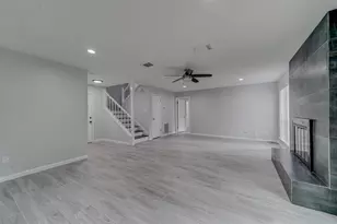 78 Brookflower Rd, The Woodlands, TX 77380 - Photo 5