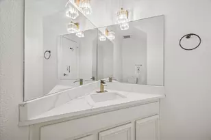 2220 Bering Dr, Houston, TX 77057 - Photo 9