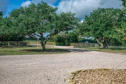 4601 Fm 390 E, Brenham, TX 77833 - Photo 7