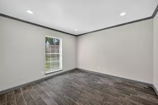 8931 Gaylord St, Houston, TX 77024 - Photo 7