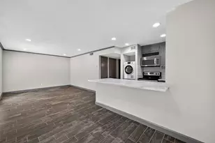 8931 Gaylord St, Houston, TX 77024 - Photo 13