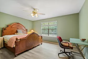 8052 Golf Green Cir, Houston, TX 77036 - Photo 21