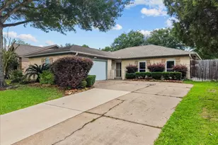 883 Silverpines Rd, Houston, TX 77062 - Photo 37