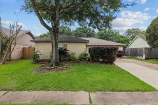 883 Silverpines Rd, Houston, TX 77062 - Photo 31
