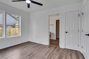 2416 Cumberland St, Houston, TX 77023 - Photo 13