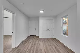 2416 Cumberland St, Houston, TX 77023 - Photo 17