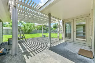 3023 Fairhope St, Houston, TX 77025 - Photo 3