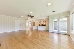 3023 Fairhope St, Houston, TX 77025 - Photo 13