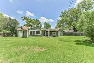 3023 Fairhope St, Houston, TX 77025 - Photo 23