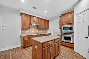 10402 Sagedock Ct, Houston, TX 77089 - Photo 19