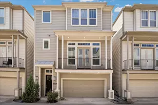 256 W 28th St, Houston, TX 77008 - Photo 1