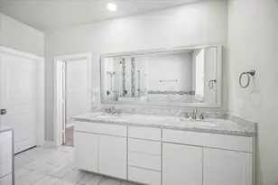 256 W 28th St, Houston, TX 77008 - Photo 21