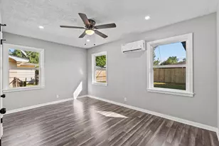 6410 Heron Dr, Houston, TX 77087 - Photo 13