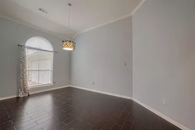 311 N Esplanade Lane, Stafford, TX 77477 - Photo 9