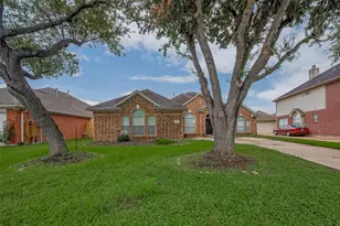 311 N Esplanade Ln, Stafford, TX 77477 - Photo 3
