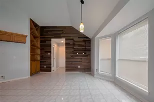 311 N Esplanade Ln, Stafford, TX 77477 - Photo 15