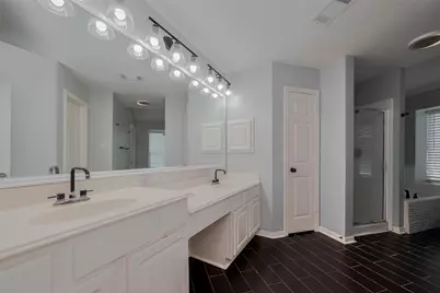 311 N Esplanade Lane, Stafford, TX 77477 - Photo 33