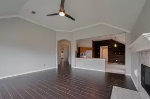 311 N Esplanade Ln, Stafford, TX 77477 - Photo 13