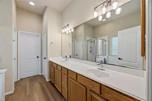 39 Butternut Grove Place, The Woodlands, TX 77375 - Photo 15