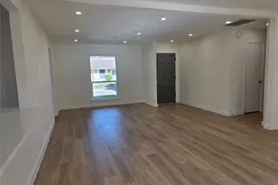11726 N Willow Cir, Houston, TX 77071 - Photo 3
