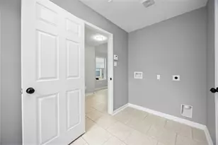 13219 Dennis Way Ln, Houston, TX 77044 - Photo 5