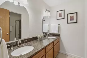 15015 Pleasant Valley Rd, Houston, TX 77062 - Photo 19