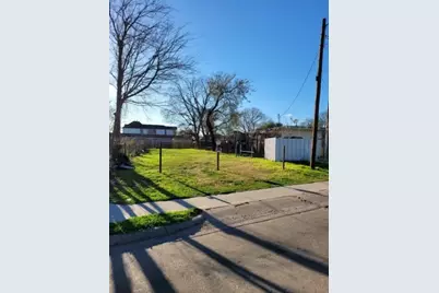 8013 N Main Street Street, Houston, TX 77022 - Photo 9