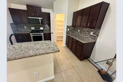 5718 Straight Way, Houston, TX 77339 - Photo 11