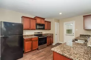 8015 Distant Harbor Rd, Cove, TX 77523 - Photo 5