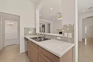 2604 Hidden Creek Dr, Pearland, TX 77581 - Photo 13